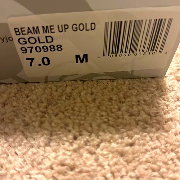 Stylist Strappy Open-Toe Heels - Picture 3 of 3